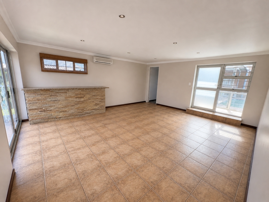 4 Bedroom Property for Sale in Gonubie Eastern Cape